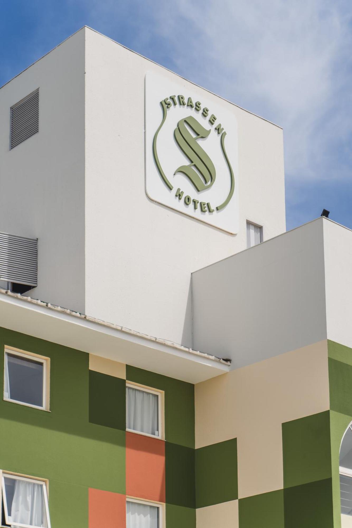 Hotel Strassen